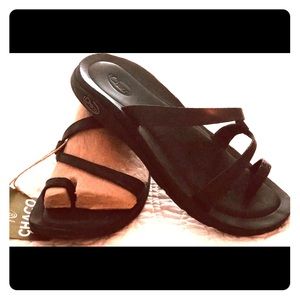 Size 7 women’s leather champs new &never worn